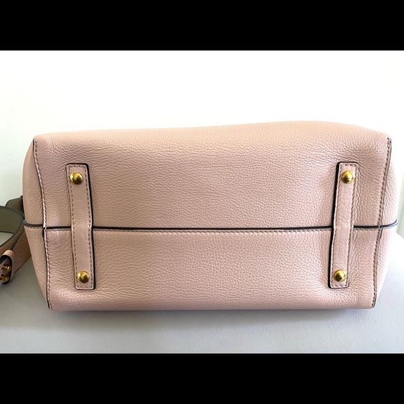 Authentic Burberry “belt bag” - Picture 5 of 16